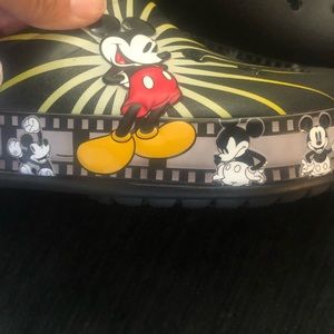 Crocs never warn ! Women’s size 7 Disney super cute and Authentic !
